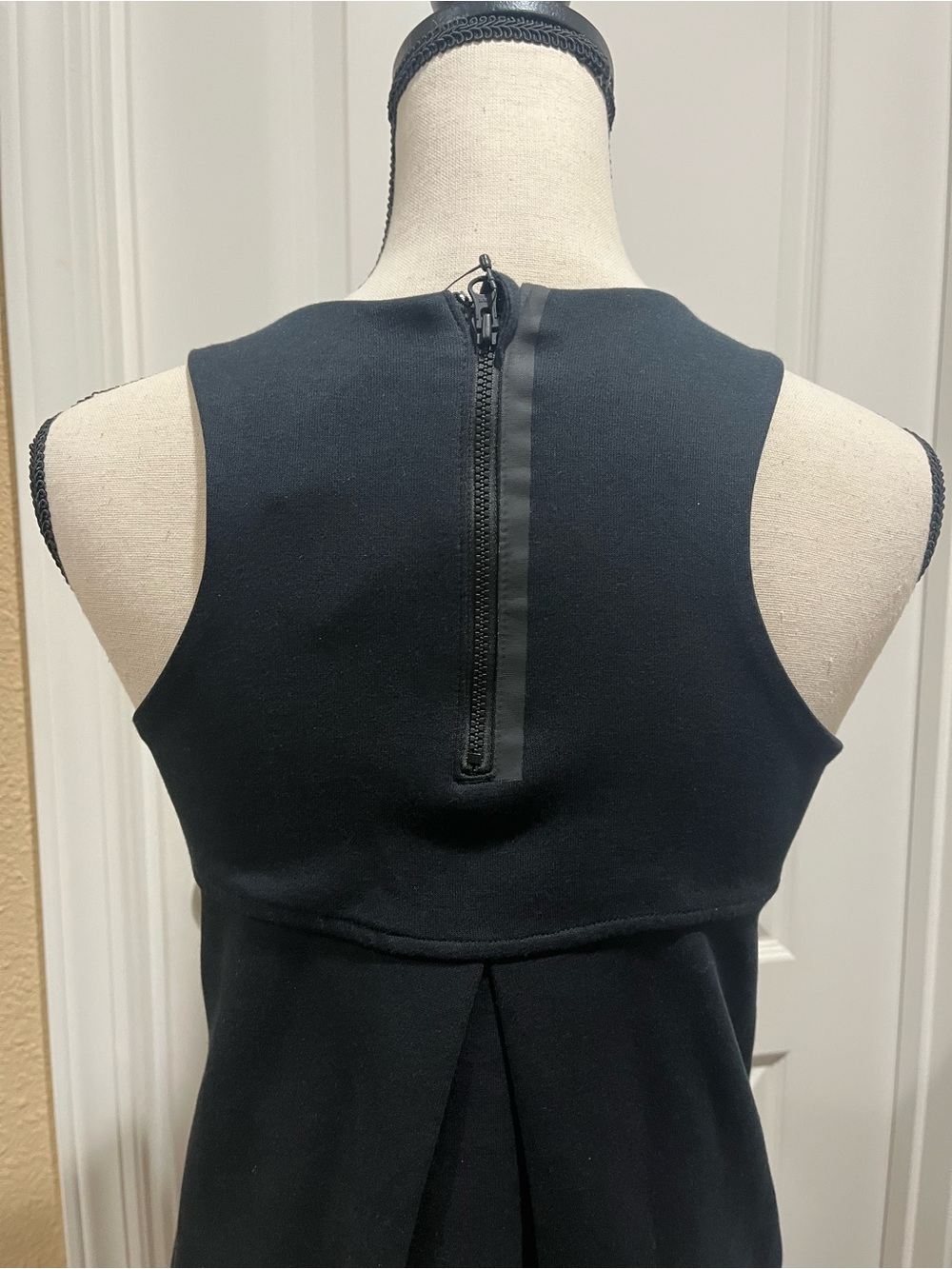 NIKE GIRL’S BLACK ATHLETIC DRESS - Picture 5 of 10